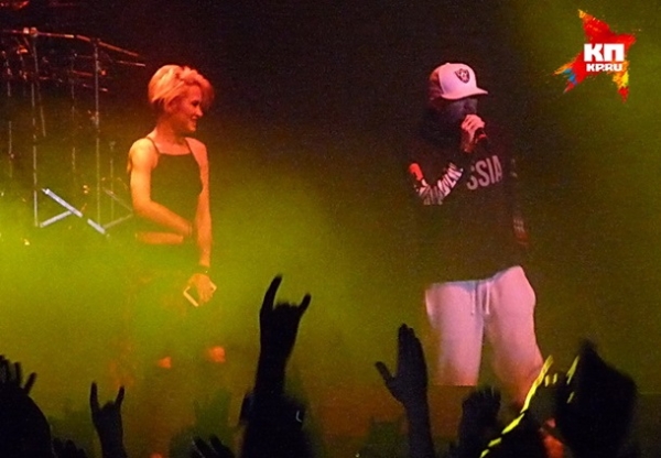 Limp Bizkit вышли с плакатом "Крым = Россия"