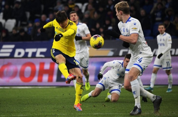 Креативный сувенир «Ростова» для фанатов: разыгрывают 60 кусочков старого газона. Символично!