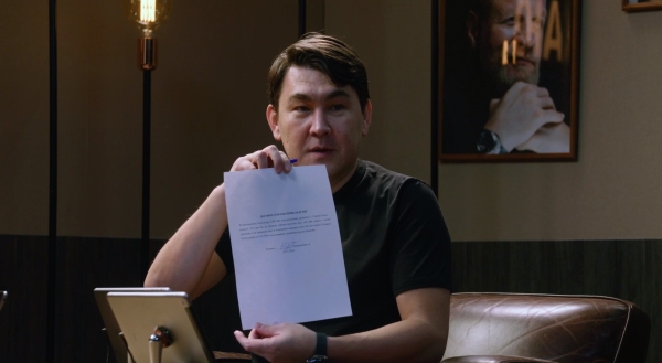 Емельяненко воровал деньги, ездил без номеров после встречи с Путиным и научил весь двор курить. Шоу на шоу у Мусагалиева