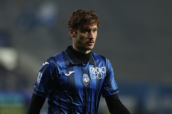 Миранчук помог с двумя голами «Аталанты». А вратарь дважды взял один и тот же пенальти