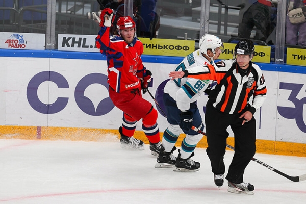 «Хватит кувыркаться, пора играть». ЦСКА впервые так плохо начал при Федорове – но после собрания победил 7:1