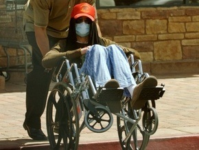 Майкл Джексон серьезно болен и нуждается в пересадке легкого