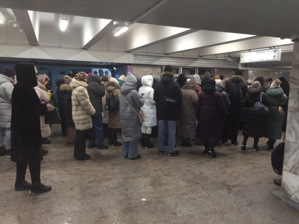 Коллапс на станции «Площадь Маркса» прокомментировали в метро Новосибирска
