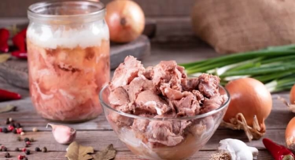 Можно ли вместо мяса всегда есть тушенку - Hi-News.ru