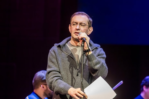 Убийство Калигулы и звериный карнавал показали в Новосибирске Башмет и Хабенский