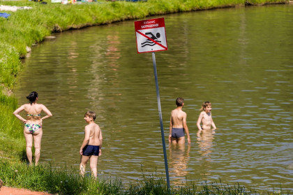 Тайну найденной байдарки с детскими вещами раскрыли в Новосибирске