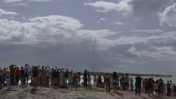 Тысячи жителей России увидели на небе НЛО: фотографии и объяснение - Hi-News.ru