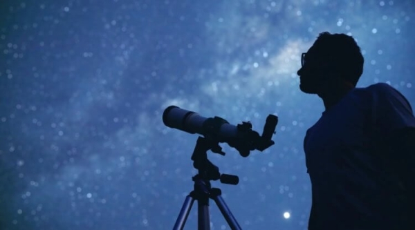 Астрономы годами смотрят на Магеллановы Облака: что они ищут? - Hi-News.ru