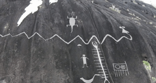 Древние наскальные изображения змей могут быть первыми “дорожными указателями” - Hi-News.ru