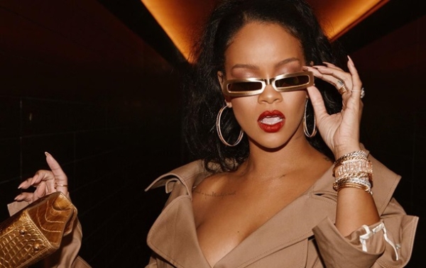 Рианна показала эротическое белье ко Дню Валентина