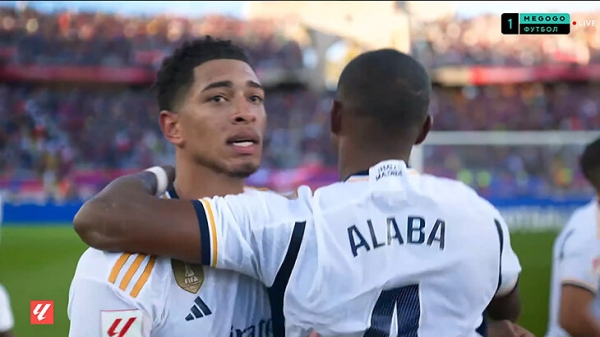 Винисиус издевался над фанатами «Барсы» – в ответ на оскорбления. Анчелотти пришлось уводить его за руку