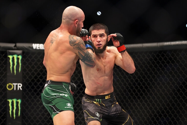 Семь причин, почему первый бой Махачева и Волкановски получился таким близким