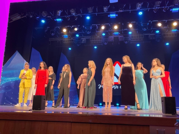 «Давайте Ленинградский мост взорвем»: в Омске прошел Летний кубок КВН