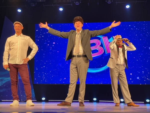 «Давайте Ленинградский мост взорвем»: в Омске прошел Летний кубок КВН