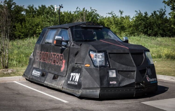 Единственный автомобиль, который может пережить торнадо, выглядит как космический корабль - Hi-News.ru