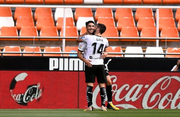 «Валенсия» вдруг зовет Гаттузо. Рино год сидел без дела: 23 дня работал в «Фиорентине» и мог залететь в «Спартак» 