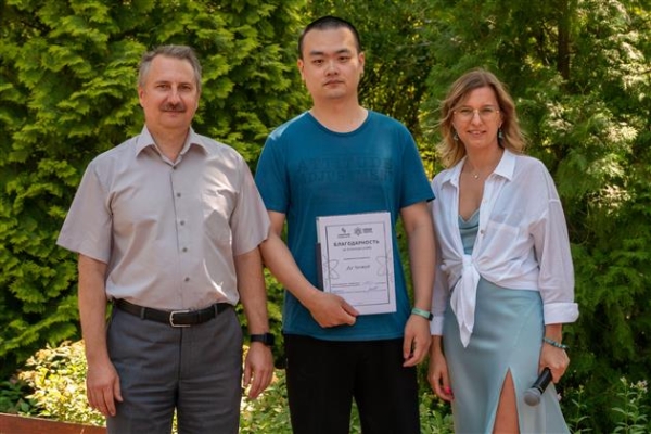 В Ботаническом саду вручили дипломы завершившим обучение аспирантам Самарского университета