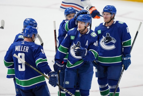 Сенсационный старт «Ванкувера» – лучший за 10 лет: Кузьменко и Михеев помогают главной звезде ассистами