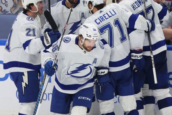 «Тампа» спаслась за 7 секунд до конца, но проиграла в овертайме. Похоже, впереди трудные два месяца