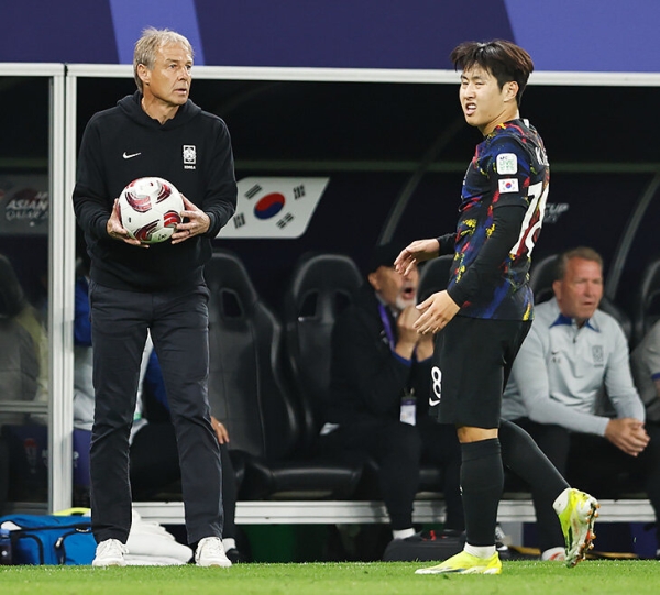 Сон вывихнул палец в драке: хотел усмирить Ли Кан Ина из «ПСЖ» в сборной. Стычка на ужине