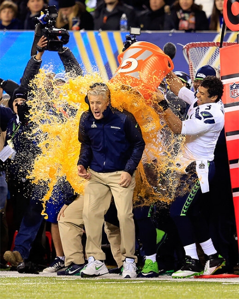 Шоу в перерыве, элитная реклама и вечный Брэди. Как Супербоул изменил мировую поп-культуру