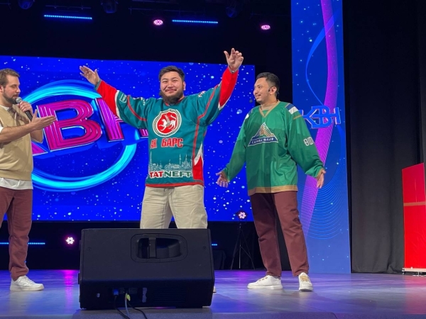 &laquo;Хахоценко&raquo;, Шарипзянов и шоу &laquo;Возглас&raquo;: в &laquo;Химике&raquo; прошел финал Омской лиги КВН