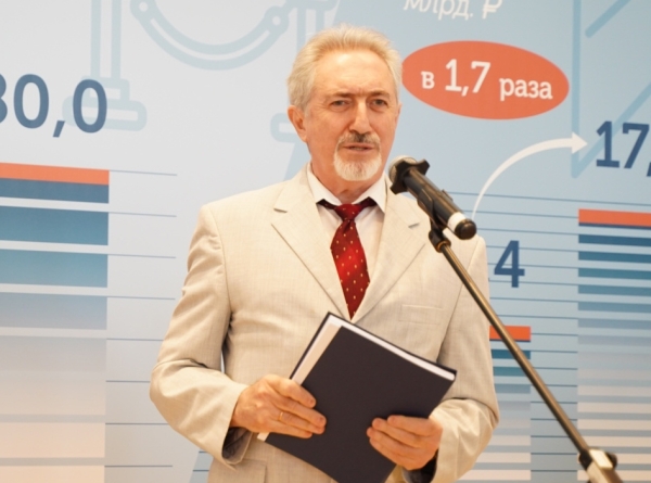 Лекарства от хандры и не только: 11 книг омских писателей, которые вышли в этом году