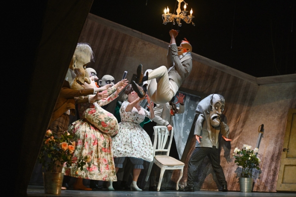 Театр кукол Карелии шокировал и рассмешил омских зрителей