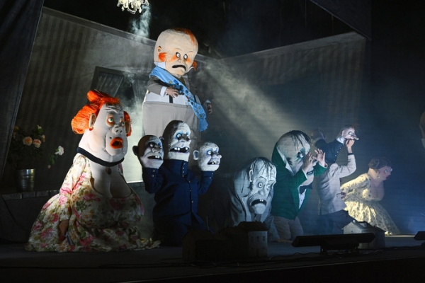 Театр кукол Карелии шокировал и рассмешил омских зрителей