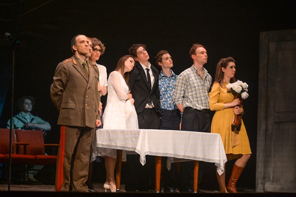 Театр Вахтангова «отправил» омских зрителей во времена СССР