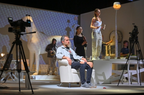 Театралы Санкт-Петербурга высоко оценили спектакли Омской драмы