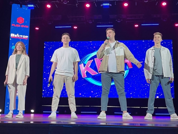 «У вас шелест круглый год»: в Омске прошел грандиозный фестиваль КВН