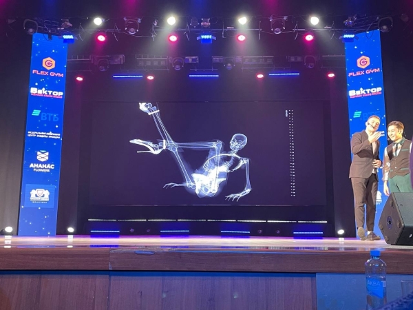 «У вас шелест круглый год»: в Омске прошел грандиозный фестиваль КВН