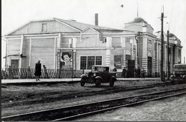 В них играли на пианино и убивали детей: исчезнувшие кинотеатры Омска