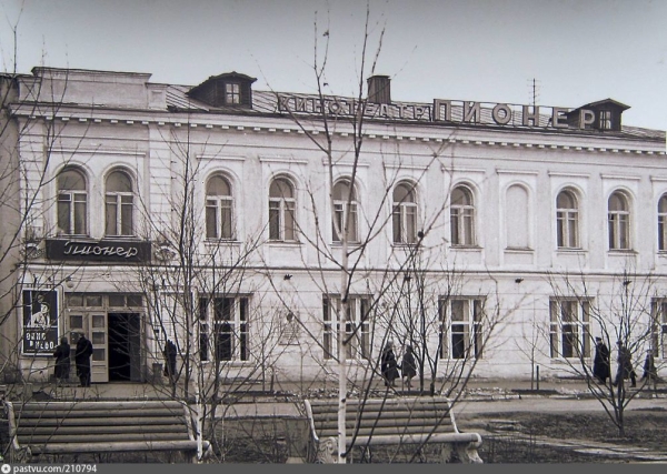 В них играли на пианино и убивали детей: исчезнувшие кинотеатры Омска