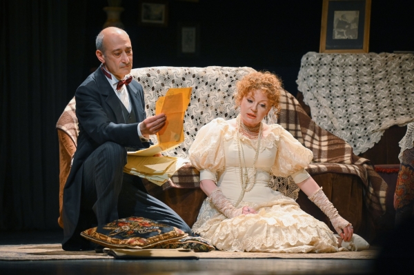 В Омске показали «Волки и овцы» Островского с настроением Петра Фоменко