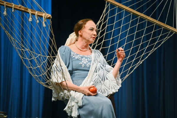 В Омске показали «Волки и овцы» Островского с настроением Петра Фоменко