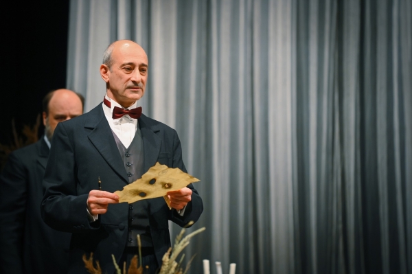 В Омске показали «Волки и овцы» Островского с настроением Петра Фоменко