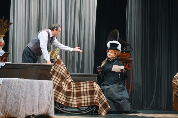 В Омске показали «Волки и овцы» Островского с настроением Петра Фоменко