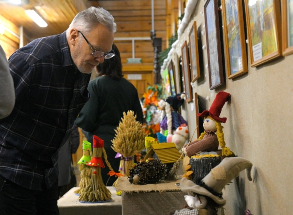 В Сибирском культурном центре открылась «душевная» выставка