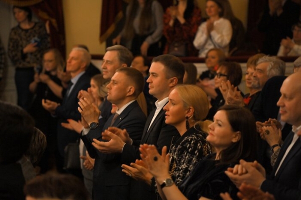 Валерия Алексеева с юбилеем поздравили Хоценко, Шелест и Калягин